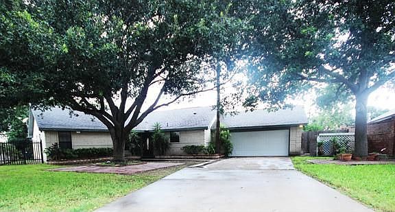 2nd image of 2916 S Casa Linda St