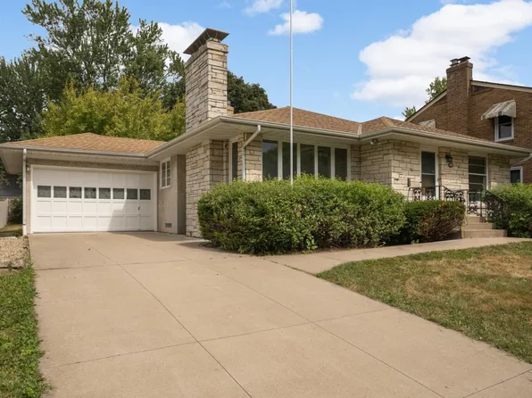 1009 Orange Ave E, Saint Paul, MN 55106