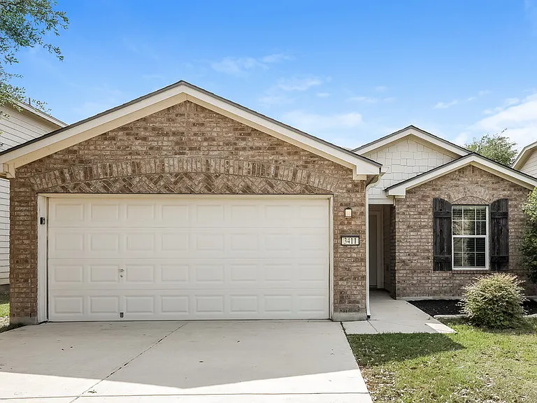 3411 Maguey Trl — Photo 1