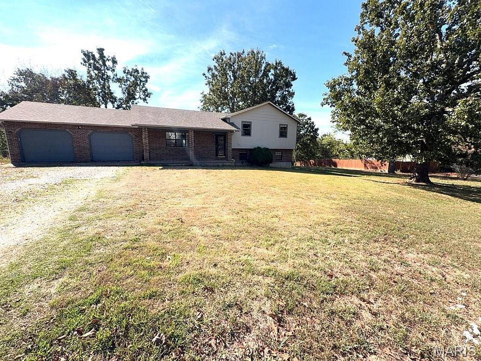1st image of 14040 Howard Ln