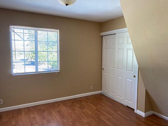 3rd image of 7958 Carmencita Ave #101