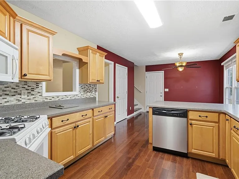 1632 Cagle Ct — Photo 12