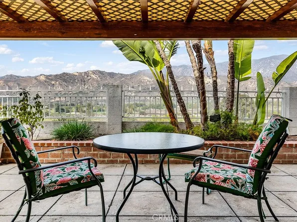 9071 Riderwood Dr, Sunland, CA 91040