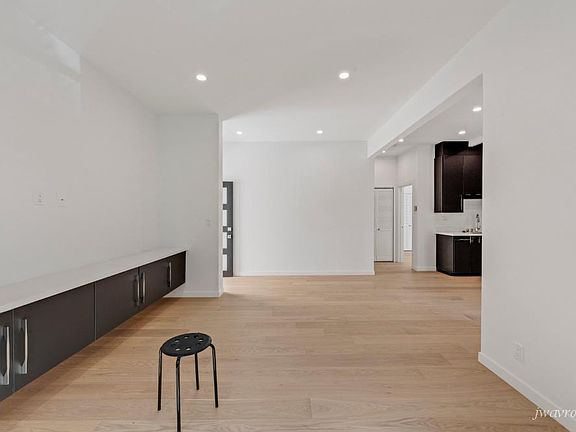 4th image of 4140 24th St