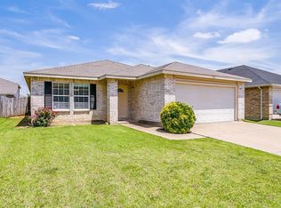 9201 Old Clydesdale Dr, Fort Worth, TX 76123