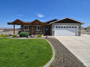 424 Airport Way SW, Mattawa, WA 99349