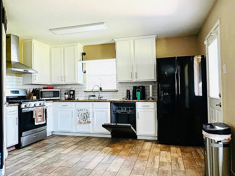 17515 Cypress Orchard Ln — Photo 5