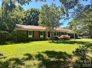 469 Blairmore Dr, Charlotte, NC 28211