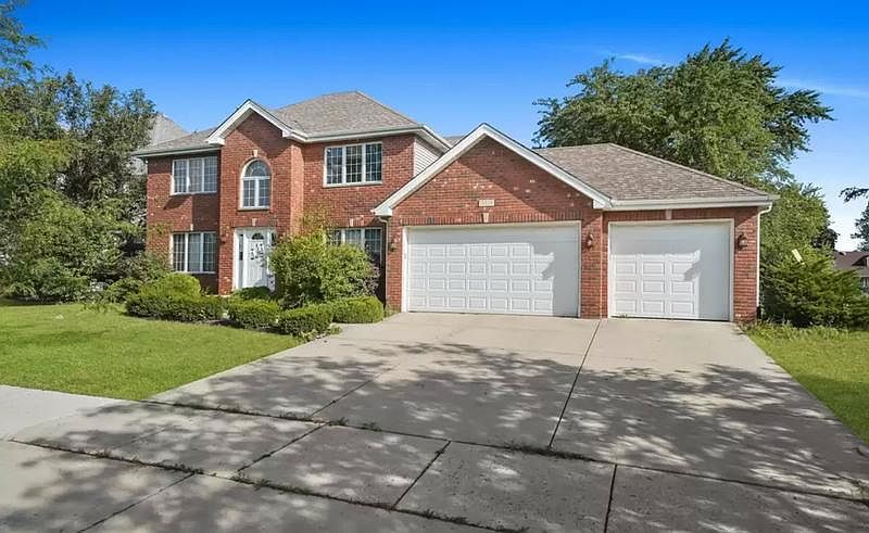 1st image of 11316 Pinecrest Cir