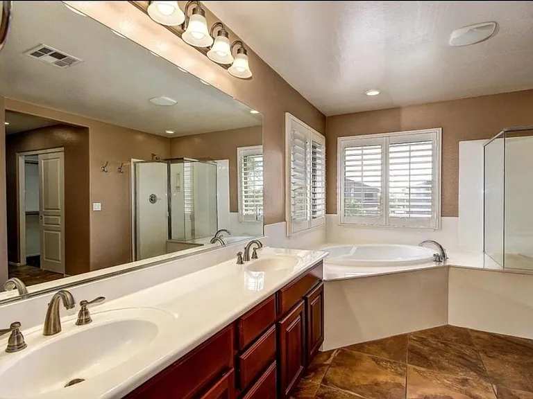 2205 W Gambit Trl — Photo 13