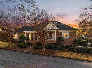 13 Downshire Ln, Decatur, GA 30033