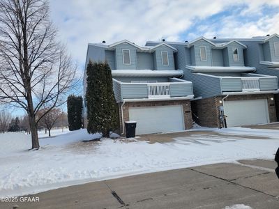 2144 Knightsbridge Ct, Grand Forks, ND, 58201
