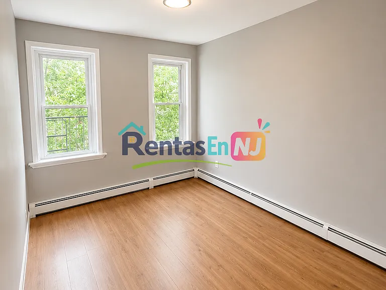 331 E Jersey St #3C — Photo 1