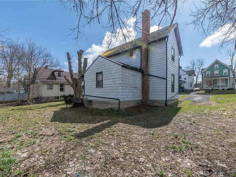 54 Sanford St #A — Photo 25