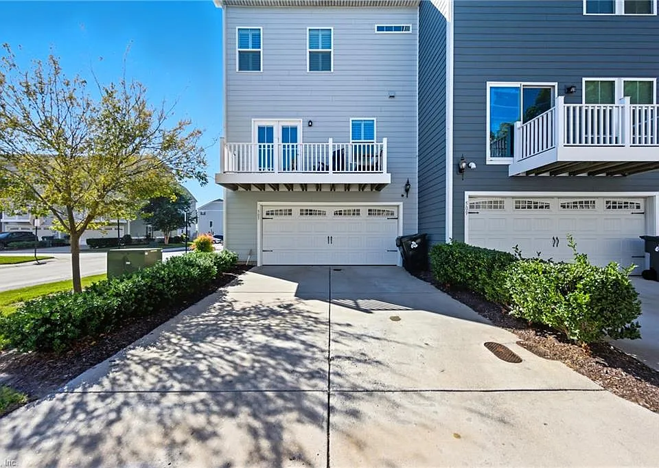 505 Charles Porteus Ln