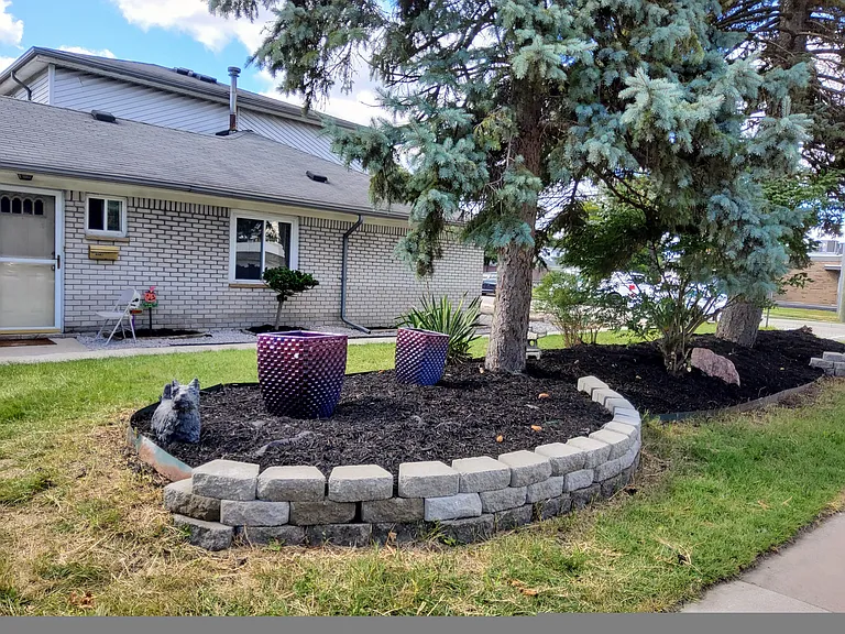 4521 Crooks Rd — Photo 13
