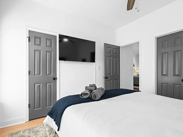 604 Julian St NW — Photo 31