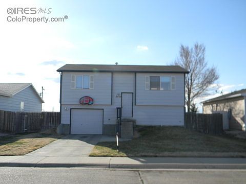 1st image of 2437 Bearwood Ave