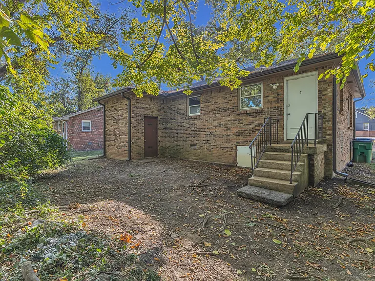 3108 Lealand Ln #B — Photo 20