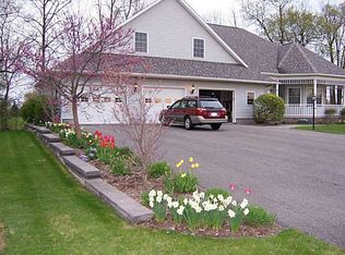 4 Rex Ln, Spencerport, NY 14559