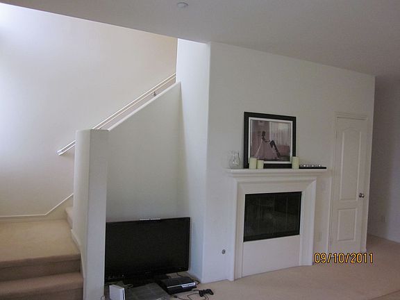 4th image of 294 Tustin Field Dr