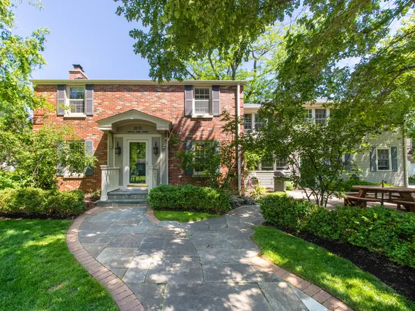 2635 Central Park Ave, Evanston, IL 60201