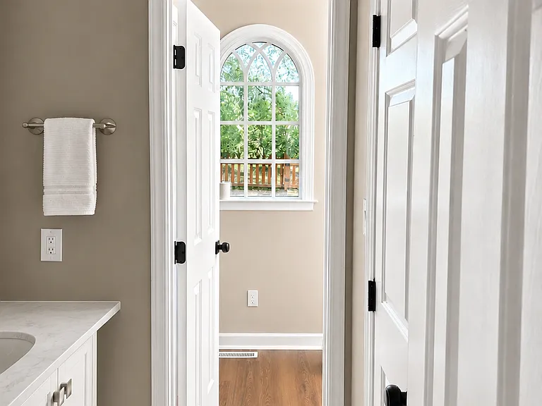 1011 Woodbriar St — Photo 15