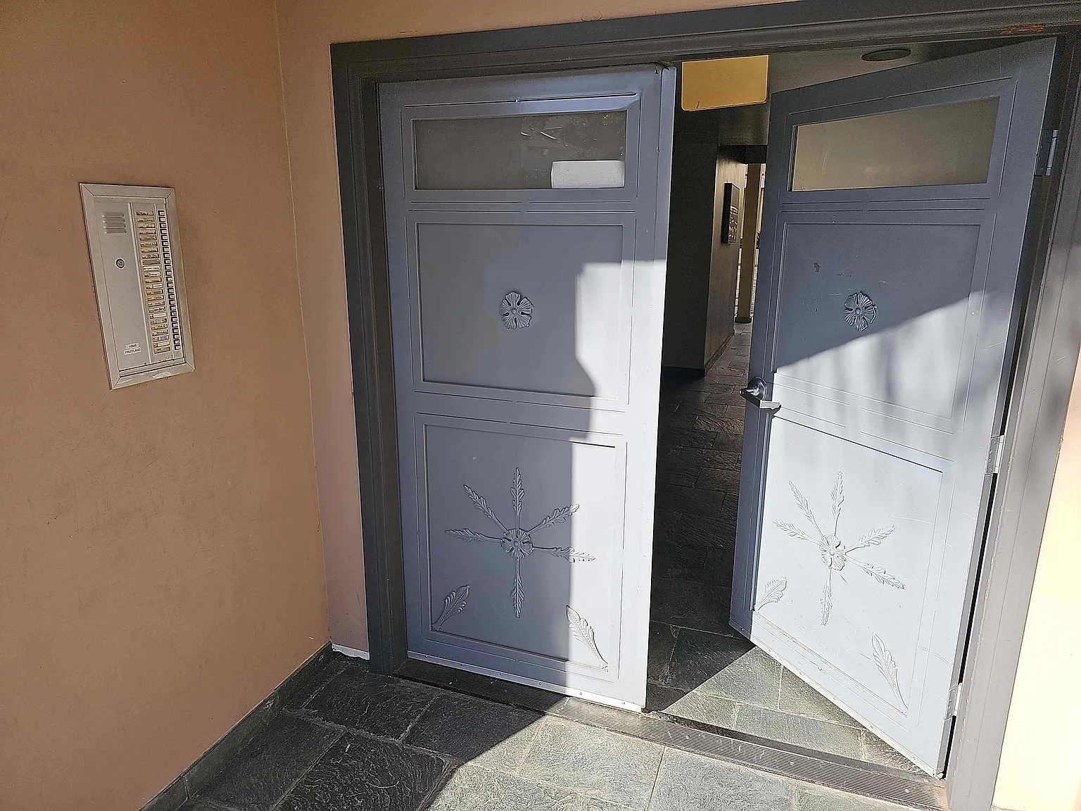 2 bed, $2,995 — Photo 3