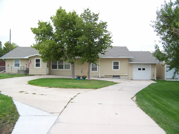 512 N Morehead St, Chadron, NE 69337