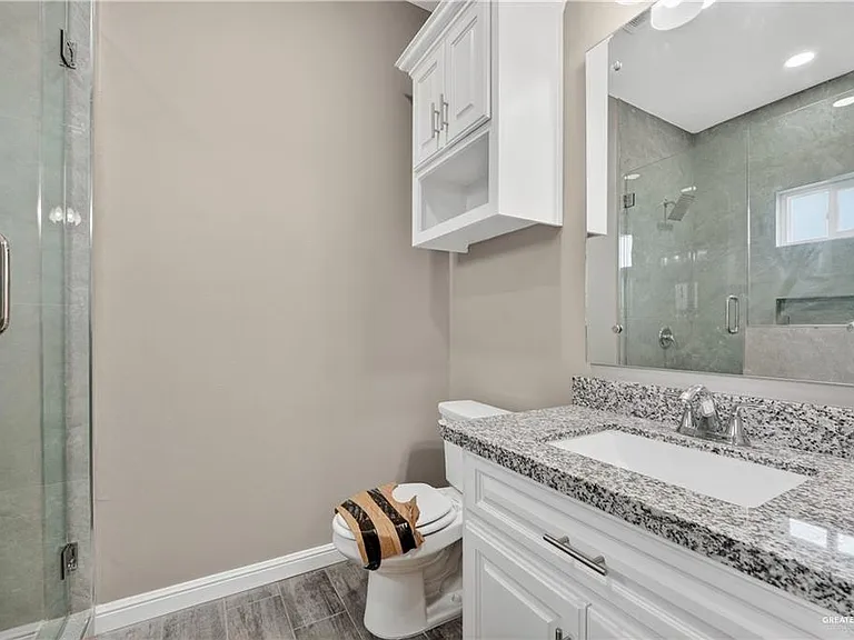 1201 Country Club Dr #1 — Photo 10