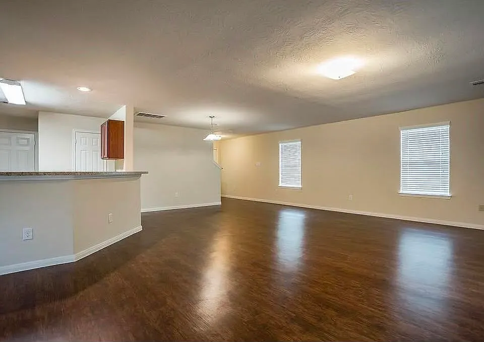 12626 Mountain Daisy Rd #1