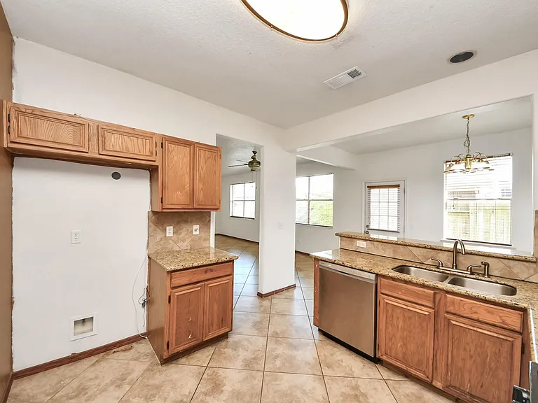20218 Bronze Bluff Dr — Photo 15