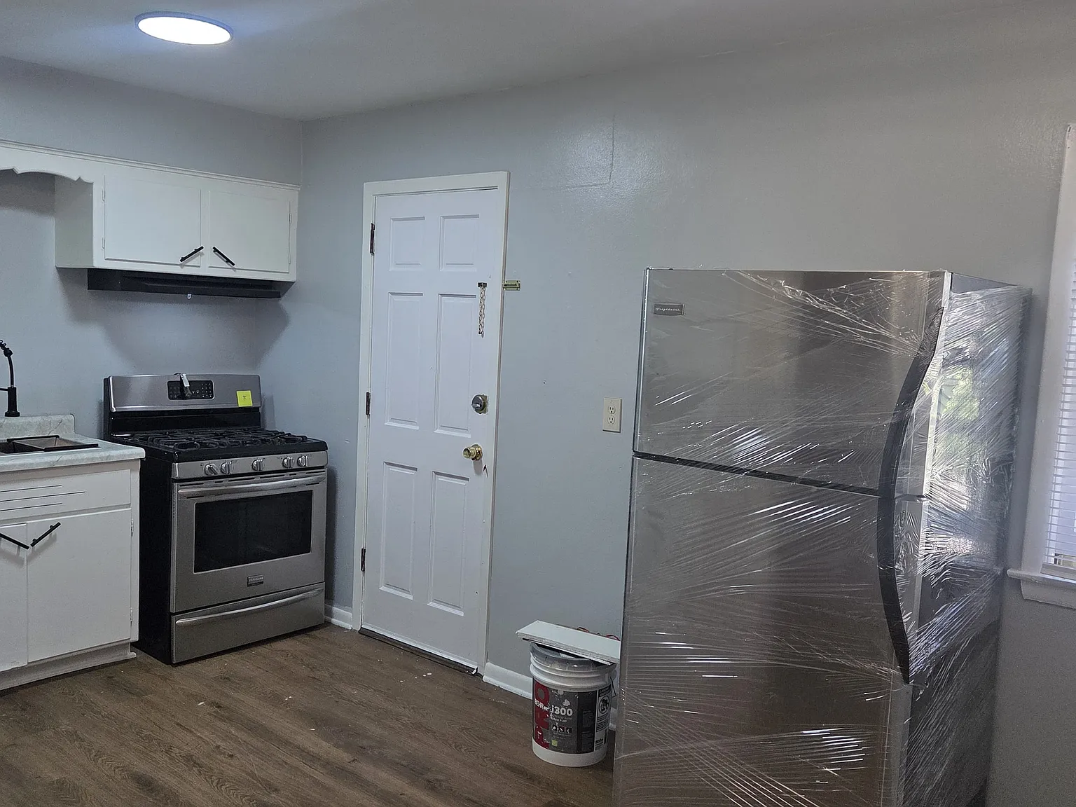 2 bed, 840 sqft, $1,050 — Photo 4
