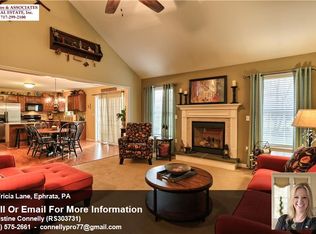 10 Tricia Ln, Ephrata, PA 17522