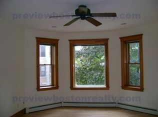 90 Browne St #T2, Brookline, MA 02446