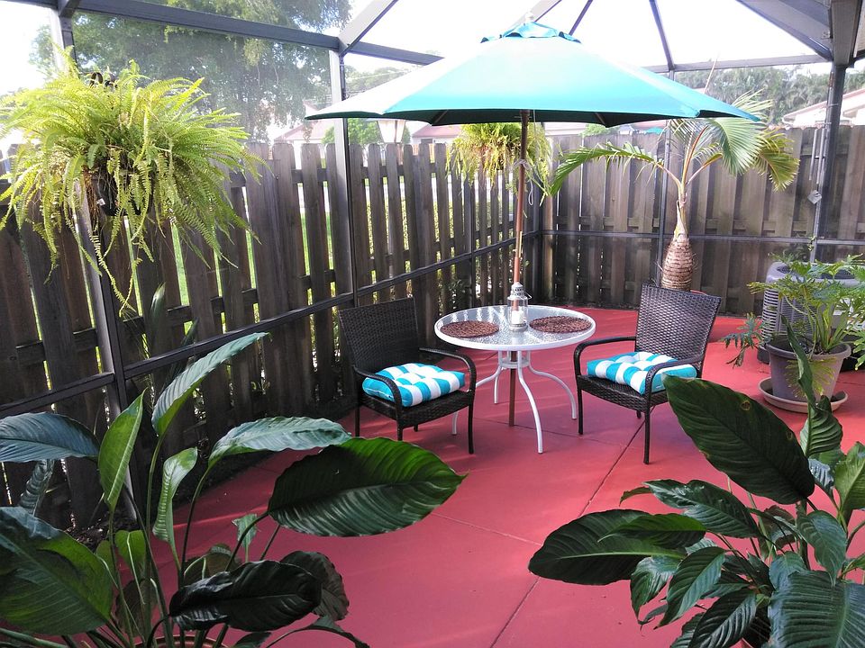 VIEW OF PRIVATE FENCED PATIO
