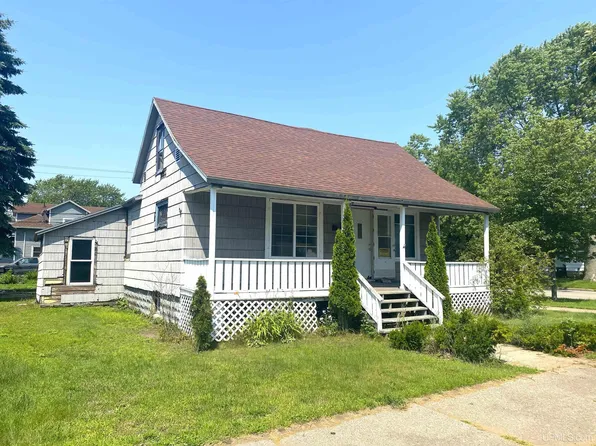 600 S 19th St, Escanaba, MI 49829