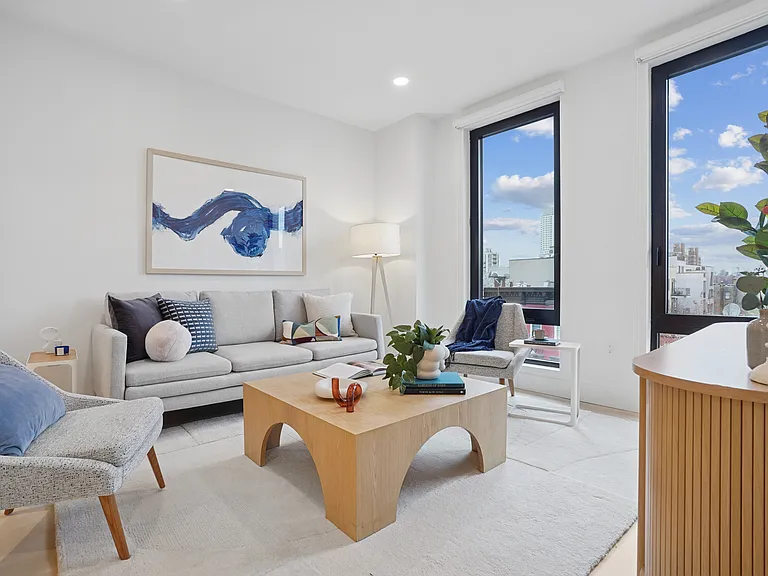 170 Freeman St #205 — Photo 2
