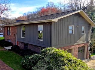 596 Auburn Rd, Waynesville, NC 28786