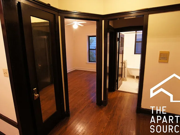 2426 N Sawyer Ave #1E — Photo 7