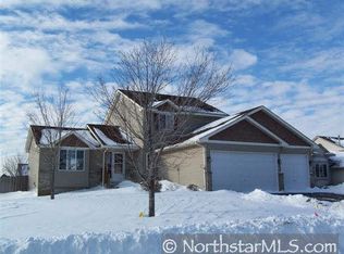 8962 Bataan Ct, Minneapolis, MN 55449