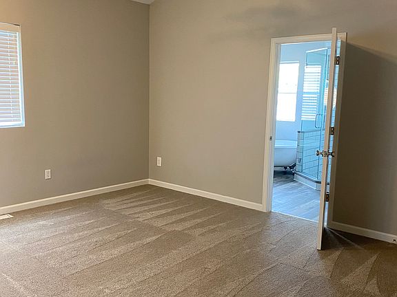 5th image of 6000 Carr St #1