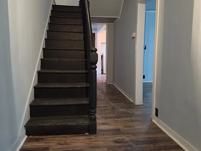 208 E Liberty St — Photo 10