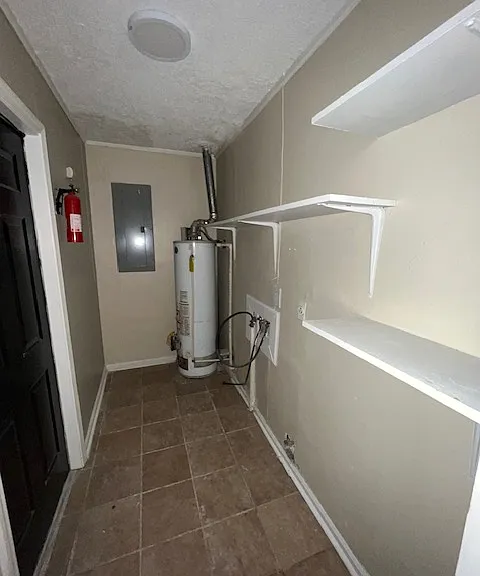 2435 Thrasher Ave — Photo 5