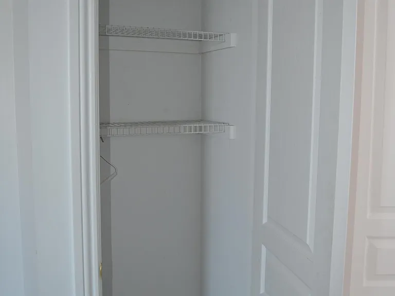 905 Bowe St #B — Photo 7