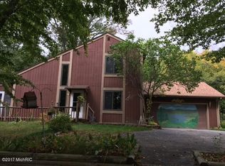 9096 Miramichi Dr, Evart, MI 49631
