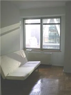 Rented by Domus Realty | media 30