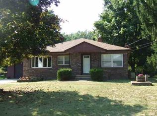 318 Robinson Rd, Jackson, MI 49203