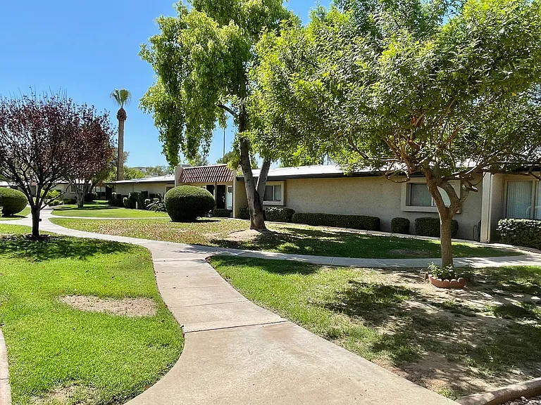 1320 E Bethany Home Rd #36 — Photo 17