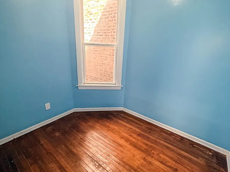 1426 S Avers Ave #2 — Photo 8